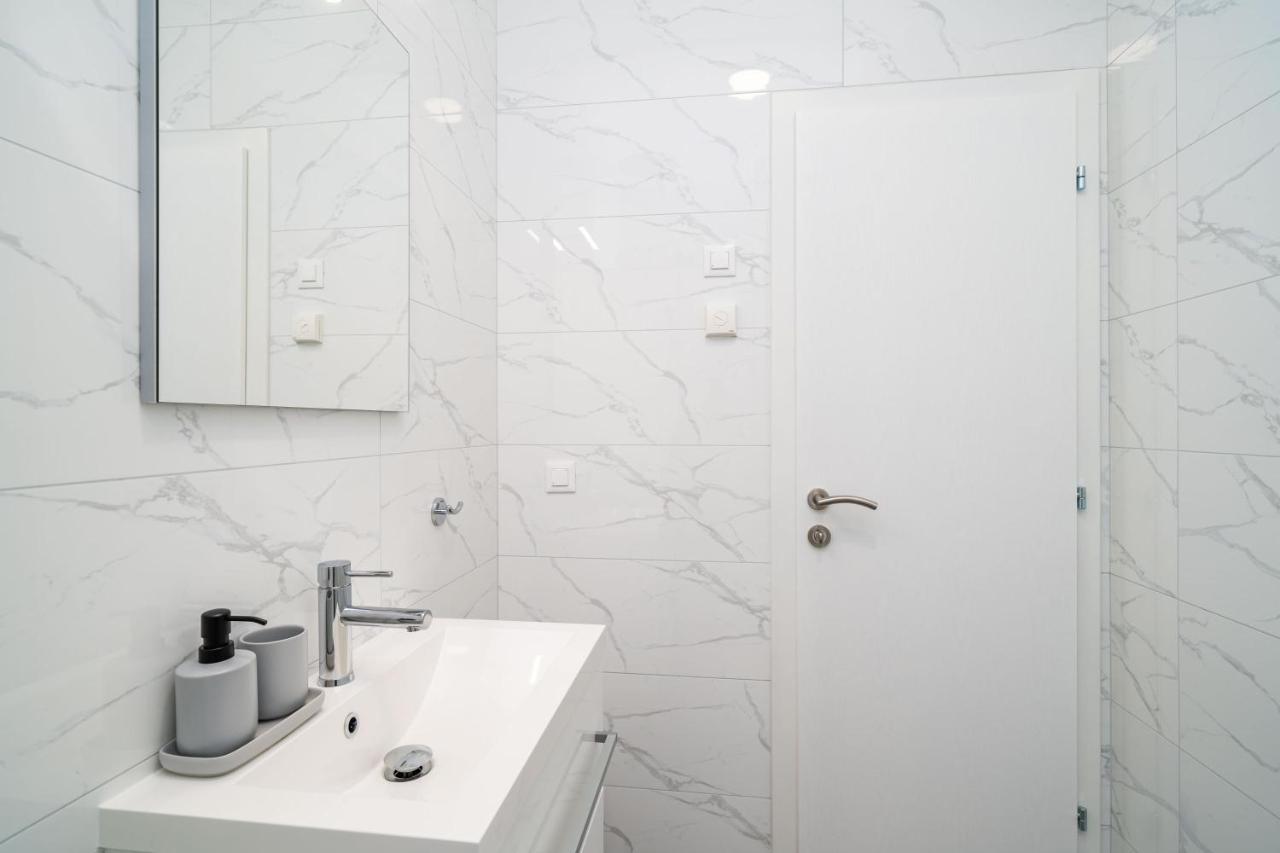 Studio Apartman Blue Bay ドゥブロブニク エクステリア 写真